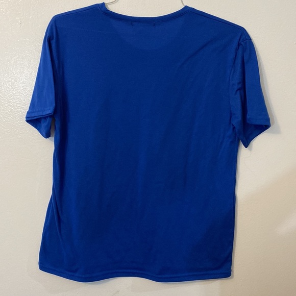 Fashion Blue short-sleeve T-shirt with graphic on front. XL tee - Picture 3 of 5